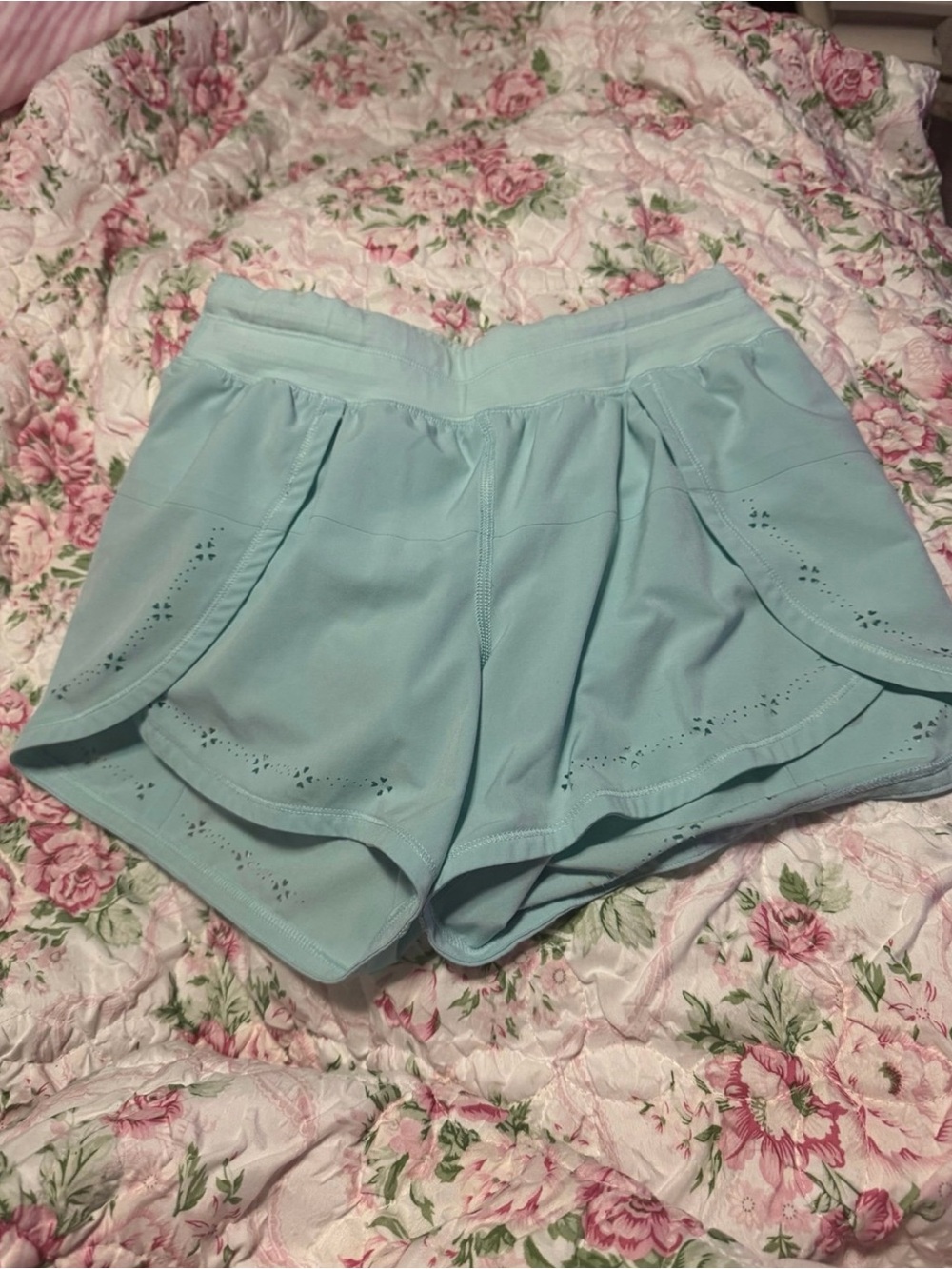 Lululemon Run: Breeze By Short *Laser Cut Aquamarine Size 2